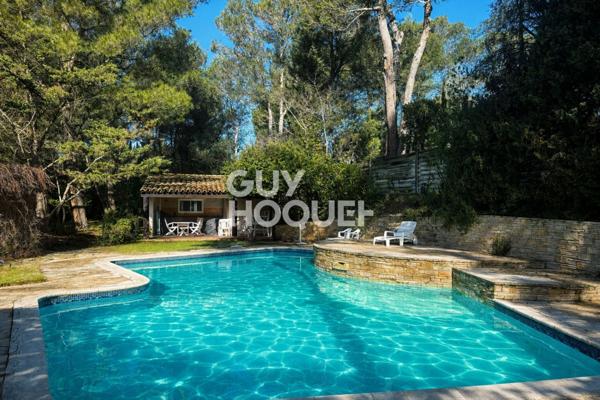 MAISON À VENDRE DE 8 PIÈCES DE 181,40 M²