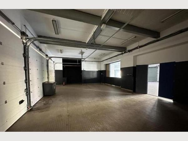Commerce Loos