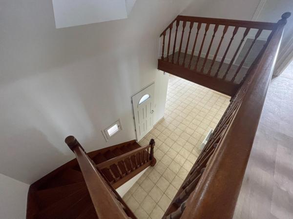 Maison régionale, rénovée, exposée sud avec grand jardin.