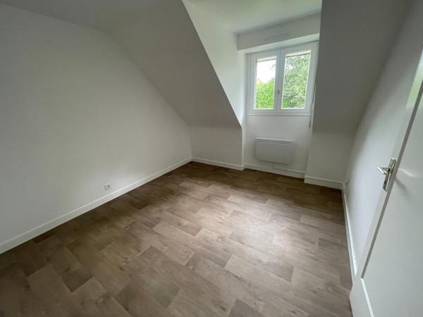 Maison régionale, rénovée, exposée sud avec grand jardin.