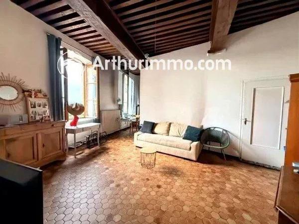 Location                                                      Appartement
                        
                     2 pièces                      64 m2                     à Trévoux