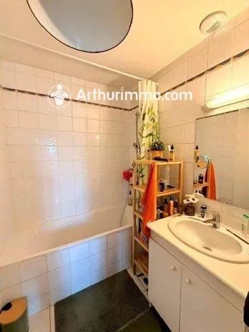 Location                                                      Appartement
                        
                     2 pièces                      64 m2                     à Trévoux