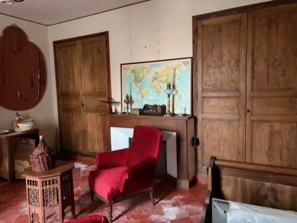 PLAISANCE DU GERS(32): MAISON BOURGEOISE avec garages et dependances , dans son jus, 190m2 sur terrain paysagé et pâture de 5.000m2, au calme,