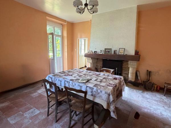 PLAISANCE DU GERS(32): MAISON BOURGEOISE avec garages et dependances , dans son jus, 190m2 sur terrain paysagé et pâture de 5.000m2, au calme,
