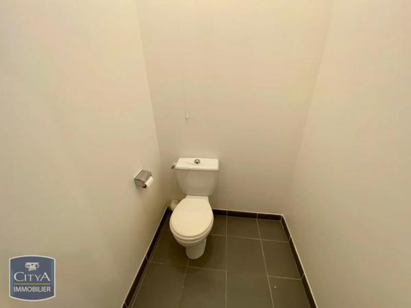 Appartement à louer 4 pièces 116.91m² Toulon (83000)
