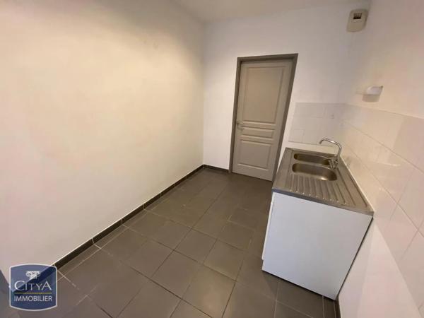 Appartement à louer 4 pièces 116.91m² Toulon (83000)