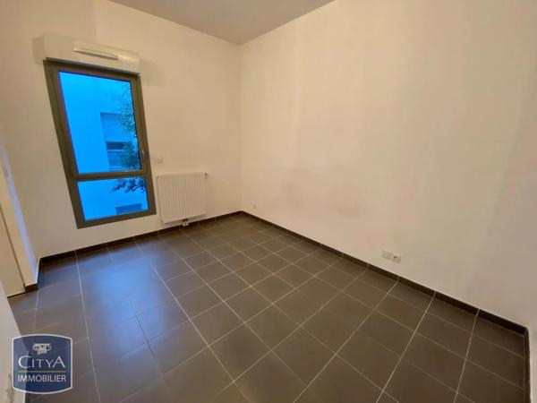 Appartement à louer 4 pièces 116.91m² Toulon (83000)