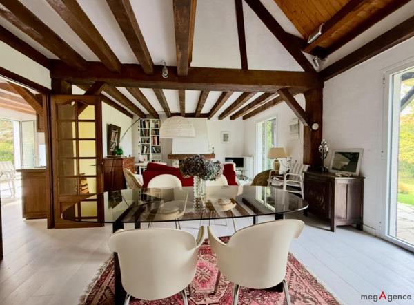 Maison à Ploërmel, 56800 - 6 pièces 160m²