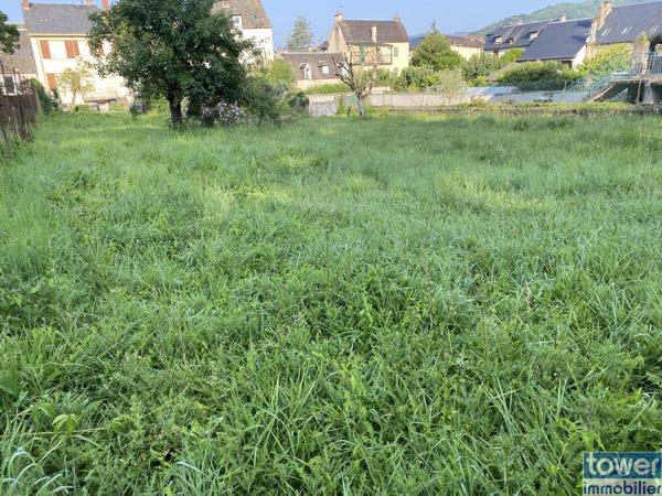 Terrain constructible Saint Geniez d'Olt 816 m²