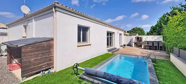 VIlla de 135 m² de plein pied avec piscine sur un terrain de 506m²
