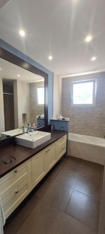 VIlla de 135 m² de plein pied avec piscine sur un terrain de 506m²