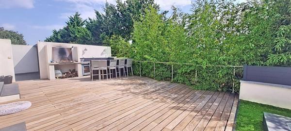 VIlla de 135 m² de plein pied avec piscine sur un terrain de 506m²