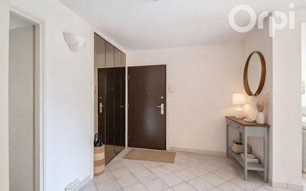 Appartement à vendre    4 pièces • 105 m2 Annemasse