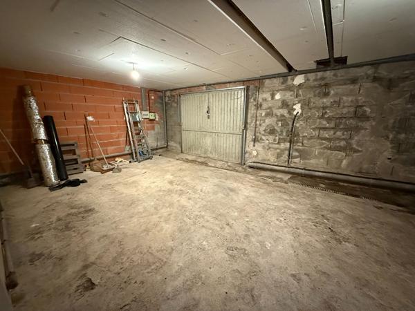 MAISON 3 CHAMBRES AVEC JARDIN ET GARAGE A POMAS