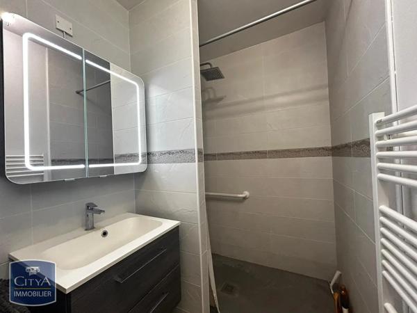Appartement à louer 2 pièces 48.83m² Lucé (28110)