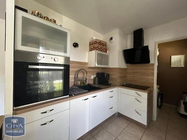 Appartement à louer 2 pièces 48.83m² Lucé (28110)