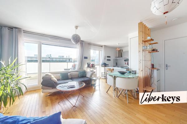 Appartement T3 de 61 m² / dernier étage exposé Sud / stationnement à Colombes