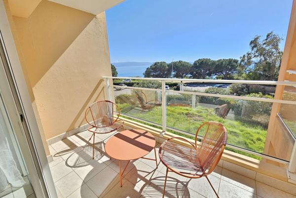 AJACCIO Sanguinaires Superbe T2 vue mer plage à pieds Ajaccio (20000)