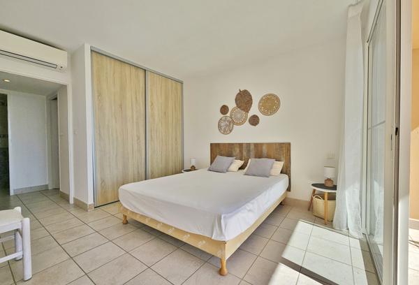 AJACCIO Sanguinaires Superbe T2 vue mer plage à pieds Ajaccio (20000)