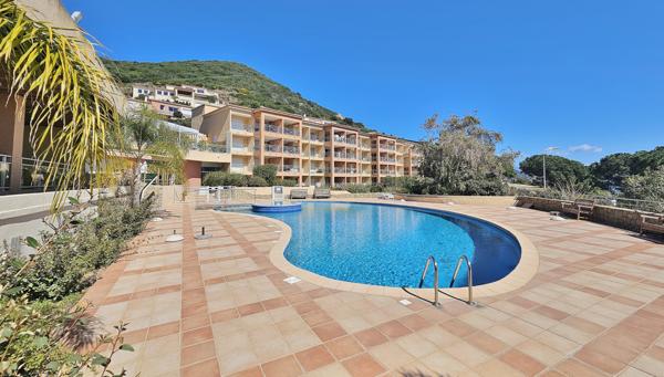 AJACCIO Sanguinaires Superbe T2 vue mer plage à pieds Ajaccio (20000)