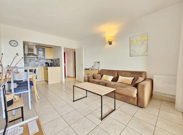 AJACCIO Sanguinaires Superbe T2 vue mer plage à pieds Ajaccio (20000)