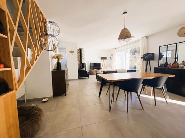 Secteur résidentiel de Venelles Villa individuelle T4 (construction 2021) avec garage attenant sur parcelle de terrain clos de 248 m²