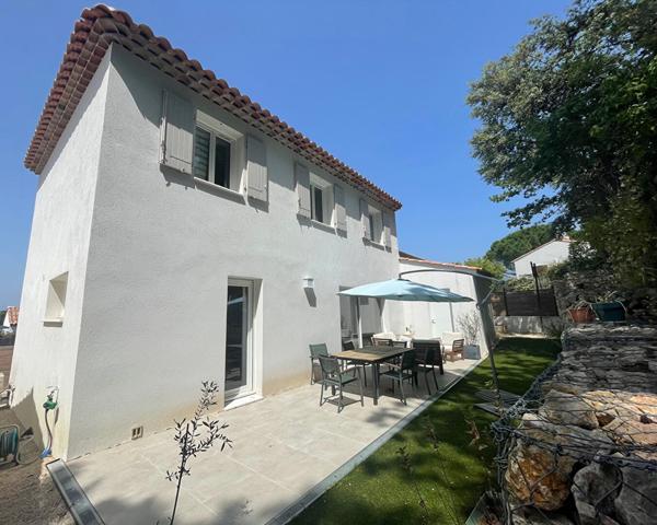 Secteur résidentiel de Venelles Villa individuelle T4 (construction 2021) avec garage attenant sur parcelle de terrain clos de 248 m²