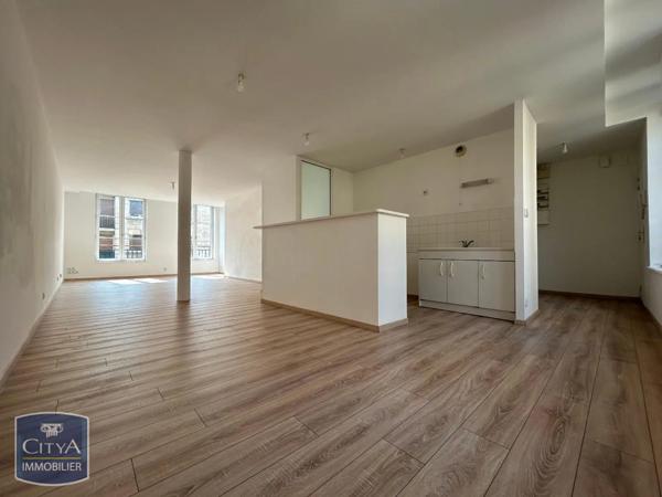 Appartement à louer 2 pièces 71m² Sedan (08200)