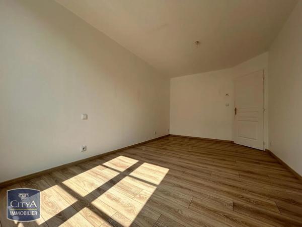 Appartement à louer 2 pièces 71m² Sedan (08200)