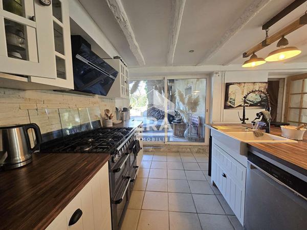 Maison Salles Sur Mer 9 pièce(s) 209.92 m2