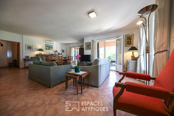 L’horizon pour voisin, maison de plain-pied avec piscine.