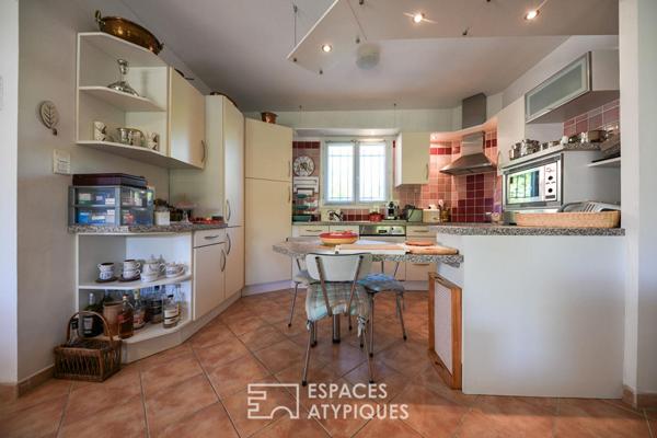 L’horizon pour voisin, maison de plain-pied avec piscine.