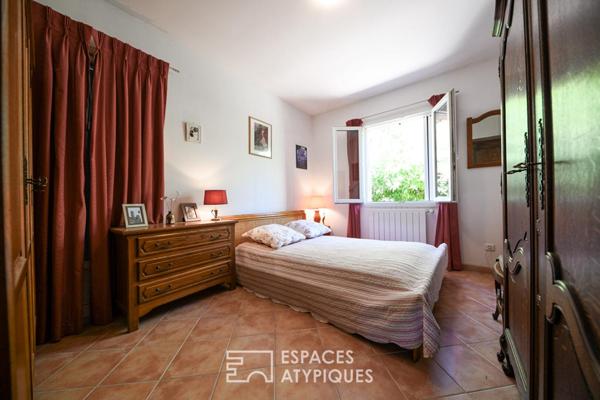 L’horizon pour voisin, maison de plain-pied avec piscine.