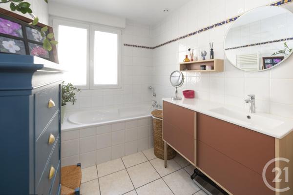 Appartement F3 à vendre  3 pièces - 94 m2 ST NAZAIRE - 44