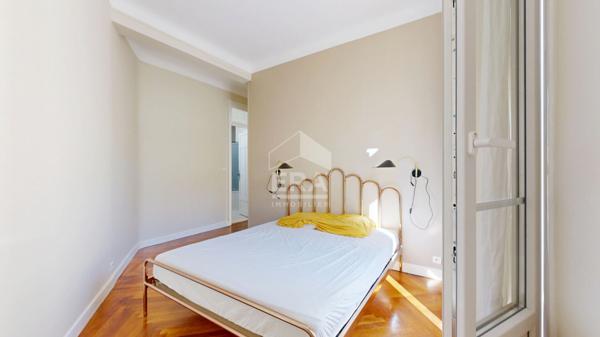 NICE - MUSICIENS : JOLI F2 TRAVERSANT AVEC BALCONS EN AVANT DERNIER ÉTAGE