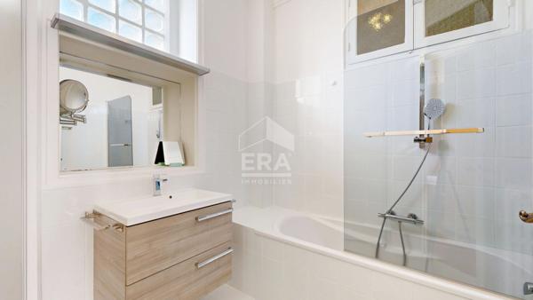 NICE - MUSICIENS : JOLI F2 TRAVERSANT AVEC BALCONS EN AVANT DERNIER ÉTAGE