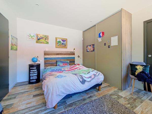 Maison
         5 pièces
        - 209 m² Bien prestige 1 649 000 € *