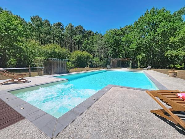 Maison
         5 pièces
        - 209 m² Bien prestige 1 649 000 € *