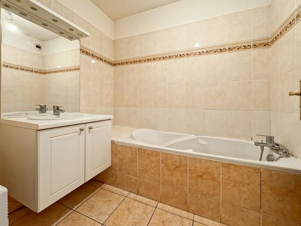 Appartement  centre-ville Rosny Sous Bois 3 pièces 82 m2