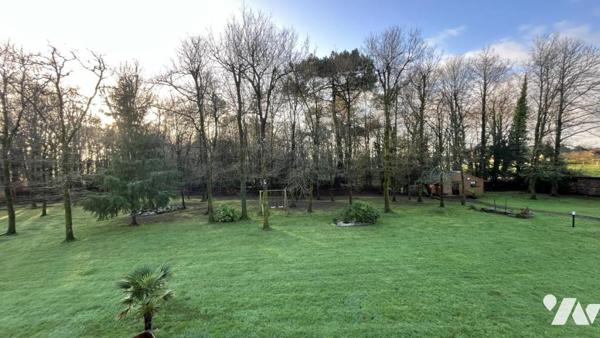 LANGUIDIC direction Hennebont - Propriété avec parc arboré