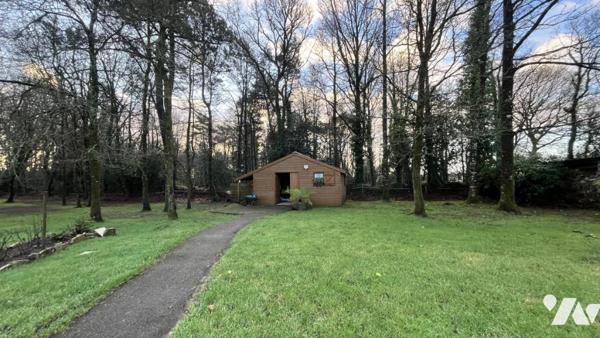 LANGUIDIC direction Hennebont - Propriété avec parc arboré