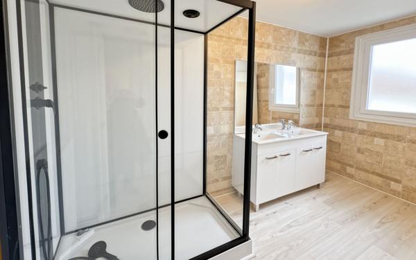 Maison à vendre    8 pièces • 180 m2 Périgueux