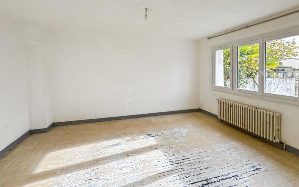 Maison à vendre    8 pièces • 180 m2 Périgueux