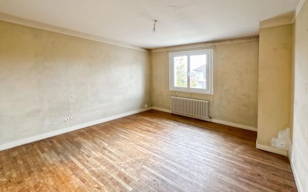 Maison à vendre    8 pièces • 180 m2 Périgueux