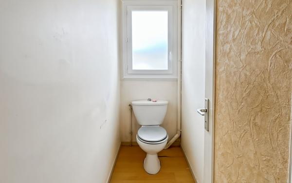 Maison à vendre    8 pièces • 180 m2 Périgueux