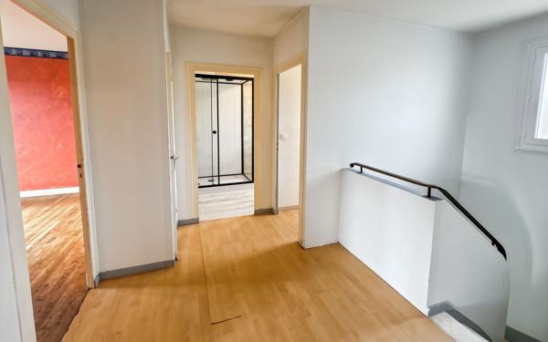 Maison à vendre    8 pièces • 180 m2 Périgueux