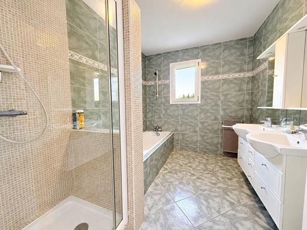 En exclusivité, Maison de Plain-pied  T5 127 m² TARNOS