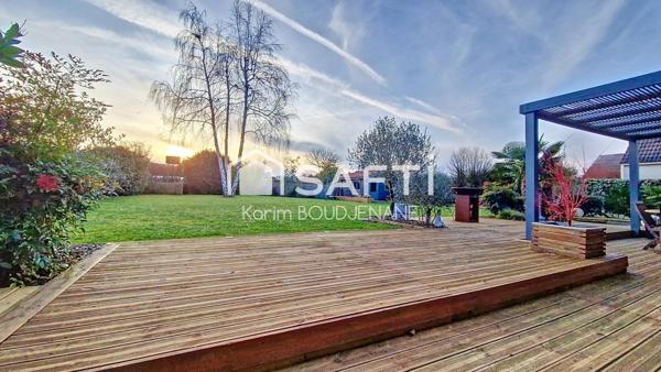 Maison individuelle 215 m2, 4/5 chambres, 1216 m2 de terrain...