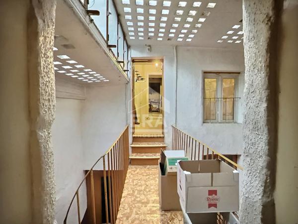 IMMEUBLE À VENDRE - CENTRE HISTORIQUE DE MONTFERRAND