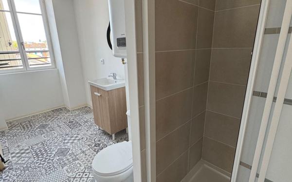 Appartement à louer    3 pièces • 74 m2 Mazamet